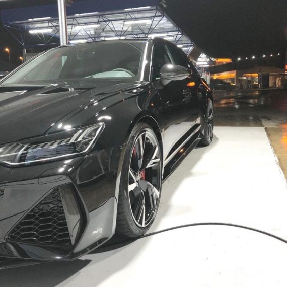 Luxury Car Wash: Premium Detailing Puerto Banús